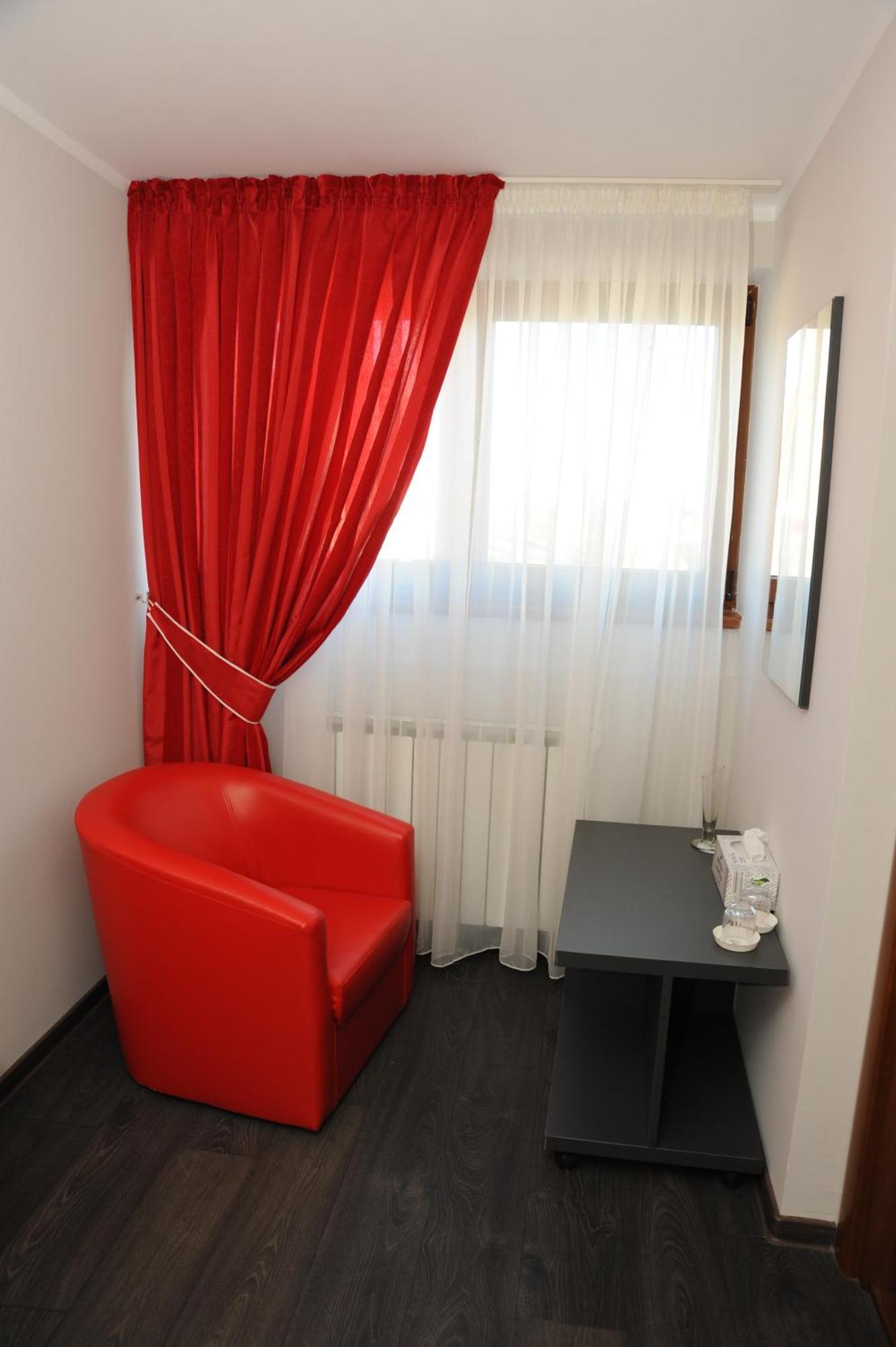 Bed and Breakfast Castelul De Smarald Pangaracior Exterior foto
